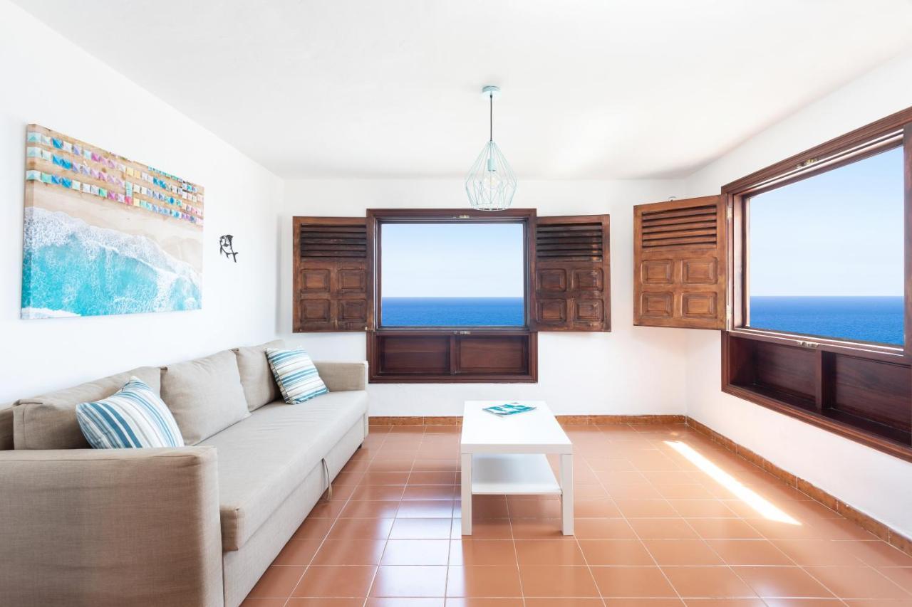 Home2book Stunning Sea Front House *